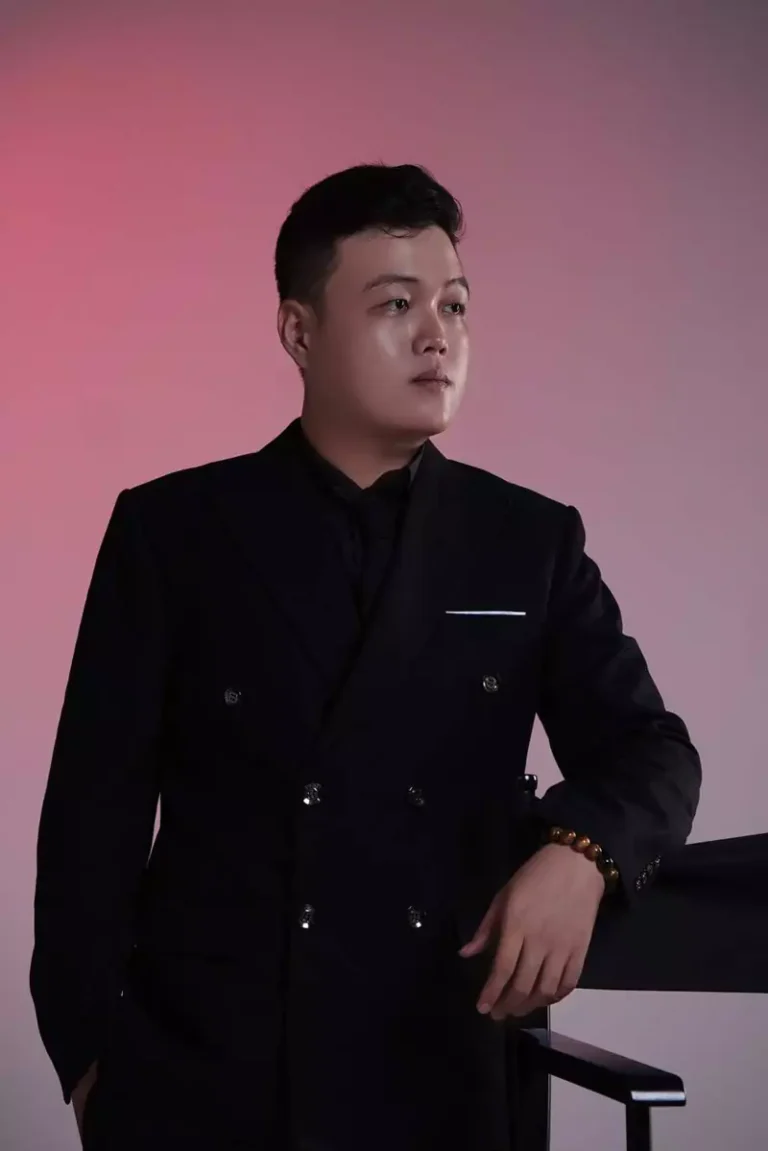 Artist Nguyen Dat